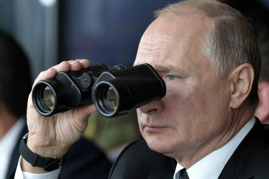 Путін тричі переносив дату вторгнення до України – розвідка