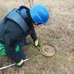Прикарпатські піротехніки допомагають розміновувати Харківщину. ФОТО
