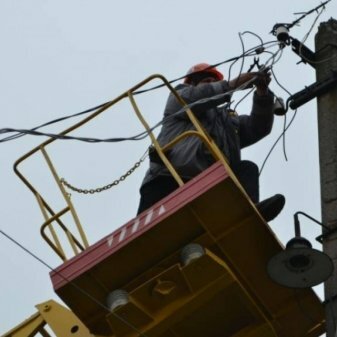 На Львівщині отримувати світло одночасно можуть лише 50% споживачів – де не буде електрики на Миколая (Відео)